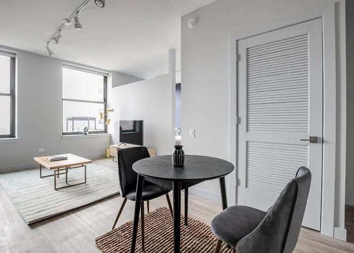 Loop 1br W Deck Gym Wd Nr W Loop The L Chi-220 Apartment *